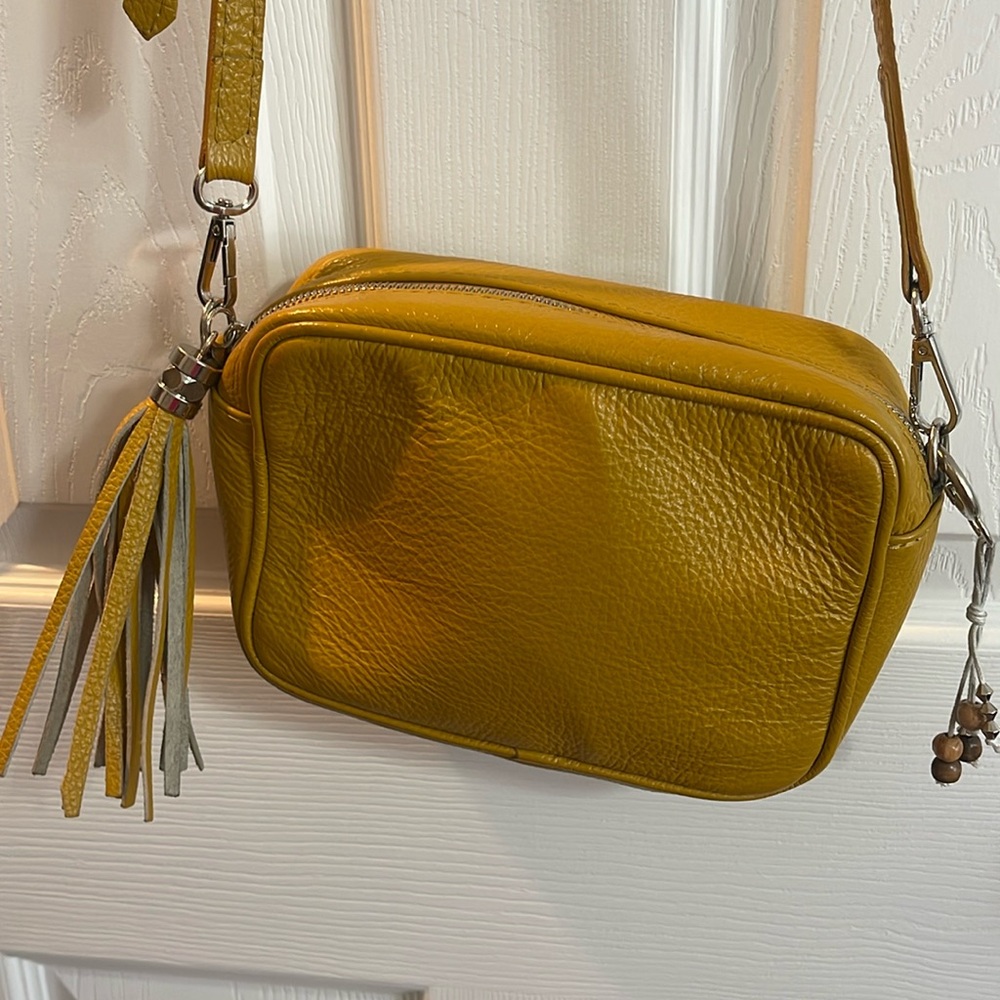 Vera Pelle crossbody EUC